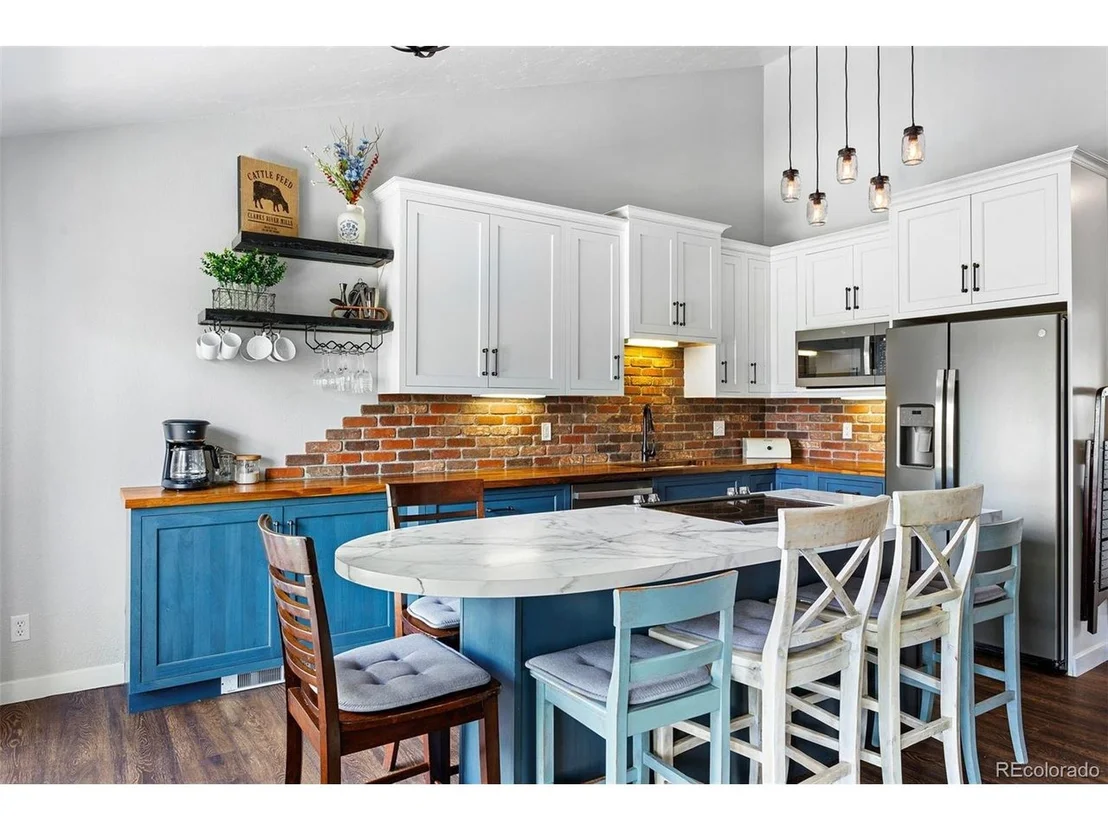 Photo of Unit 3 at 100 Bryant Blvd