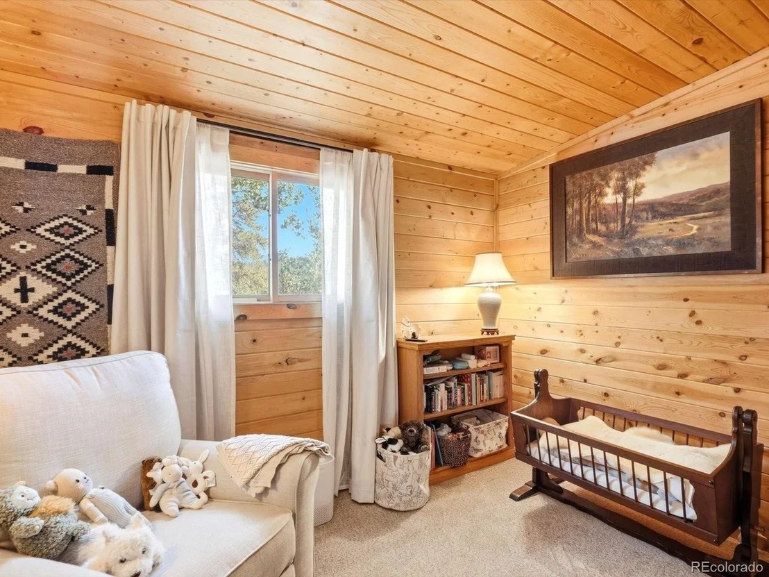 Photo of 277 Timbertop Rd