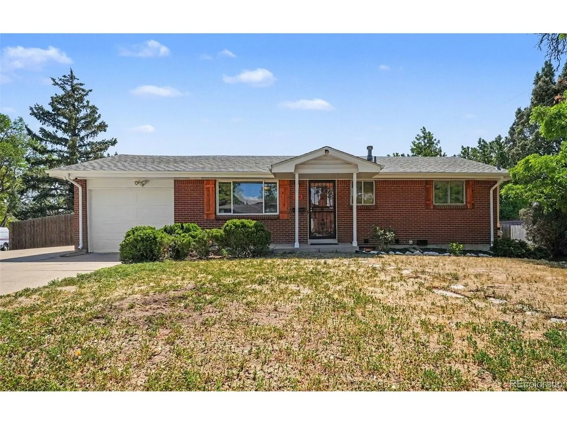 Photo of 400 Leo Ln
