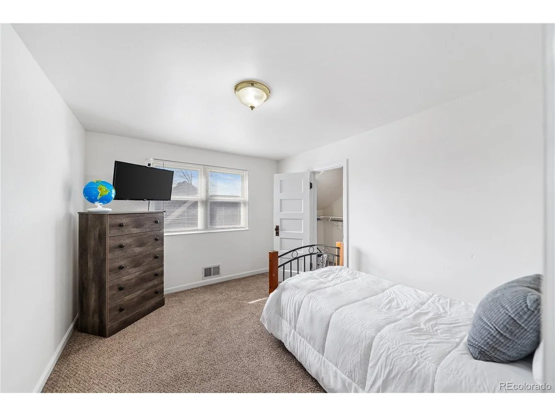 Photo of 550 Custer Ave