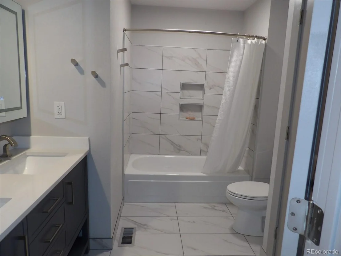 Photo of 11342 Glencoe Cir