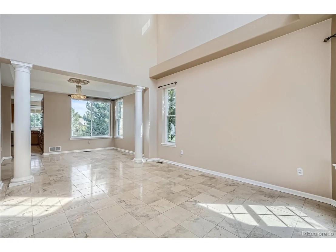 Photo of 6102 Devinney Way