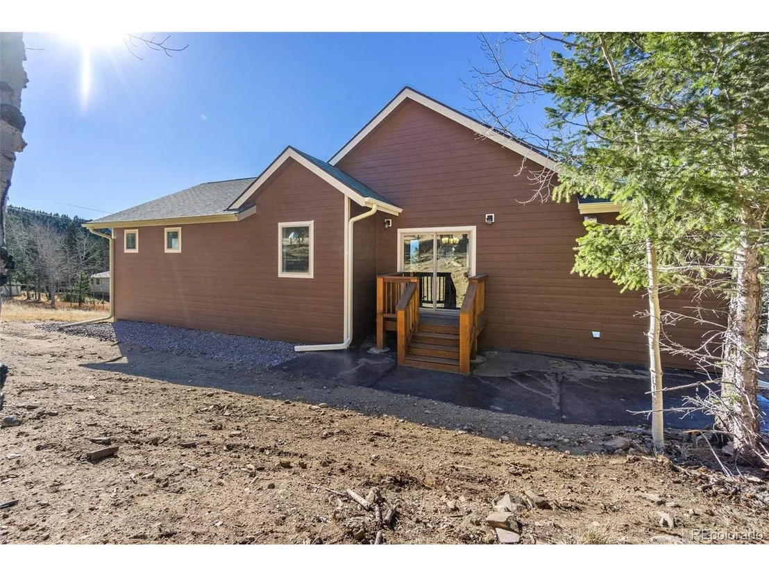 Photo of 544 Aspen Ln