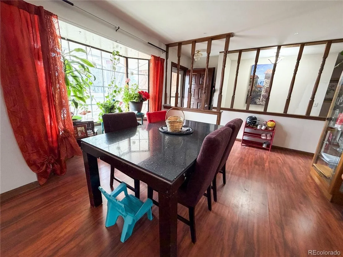 Photo of 662 Ash Ave