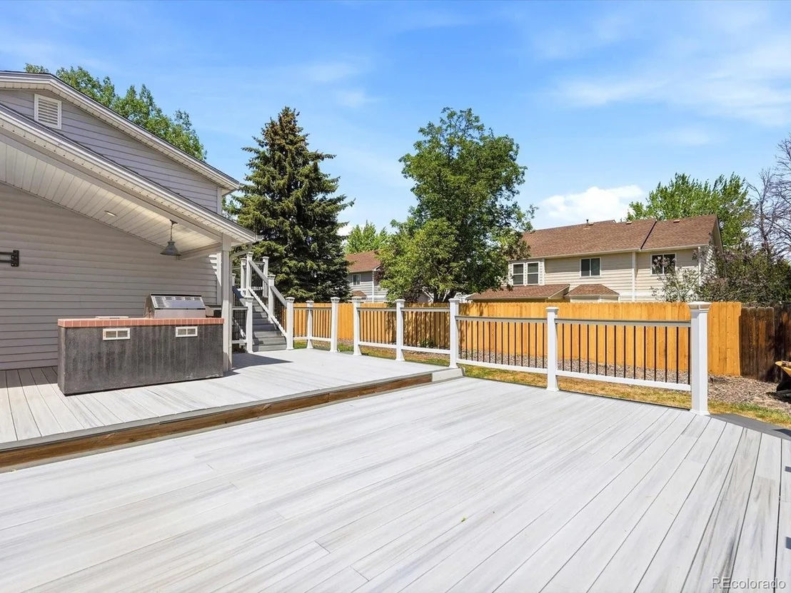 Photo of 6691 Deframe Ct