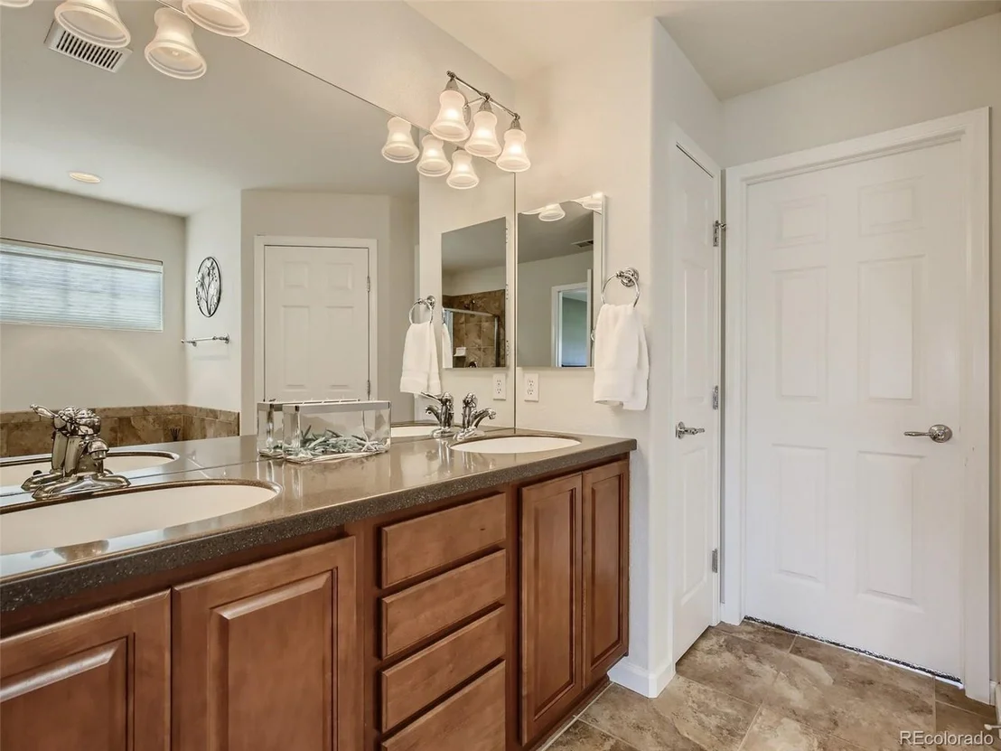 Photo of 2647 Gray Wolf Loop