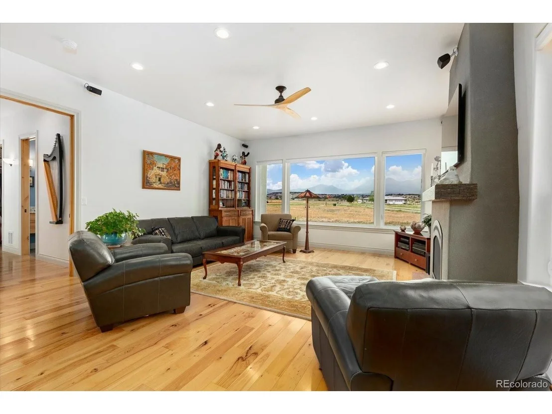 Photo of 7670 Meadowlark Ln