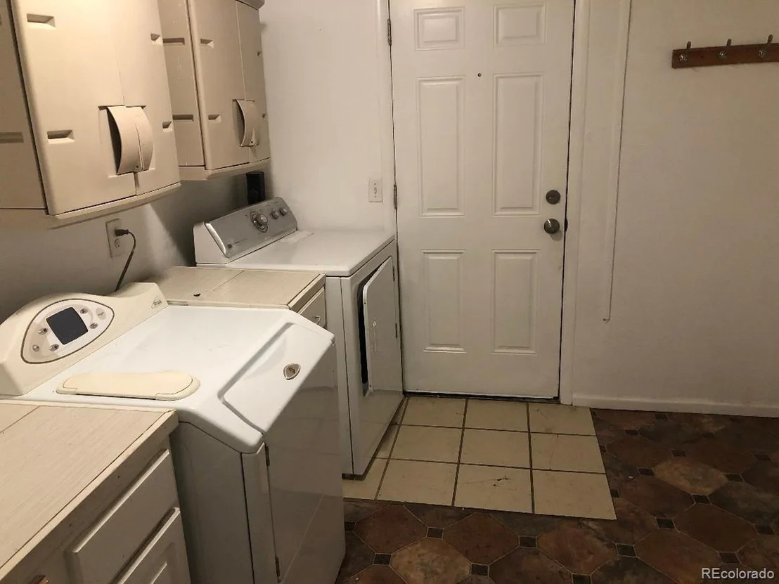 Photo of 1065 Glen Dale Cir