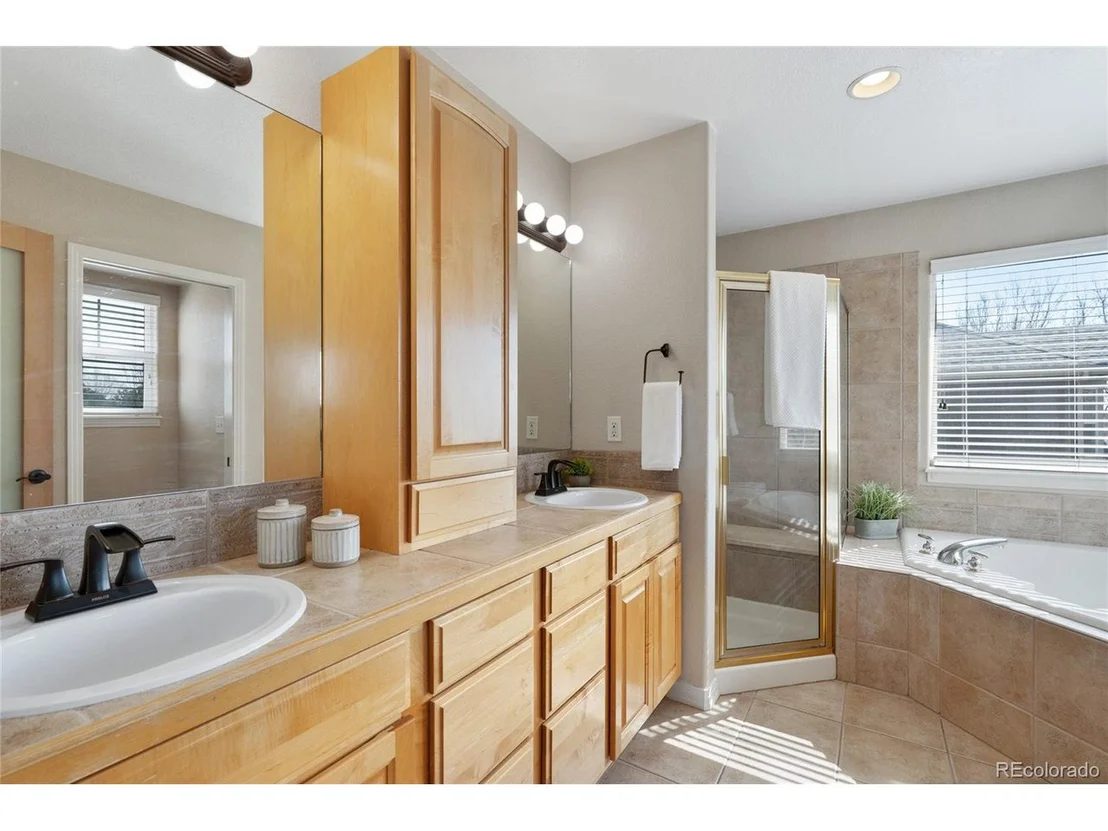Photo of 1343 Reserve Dr