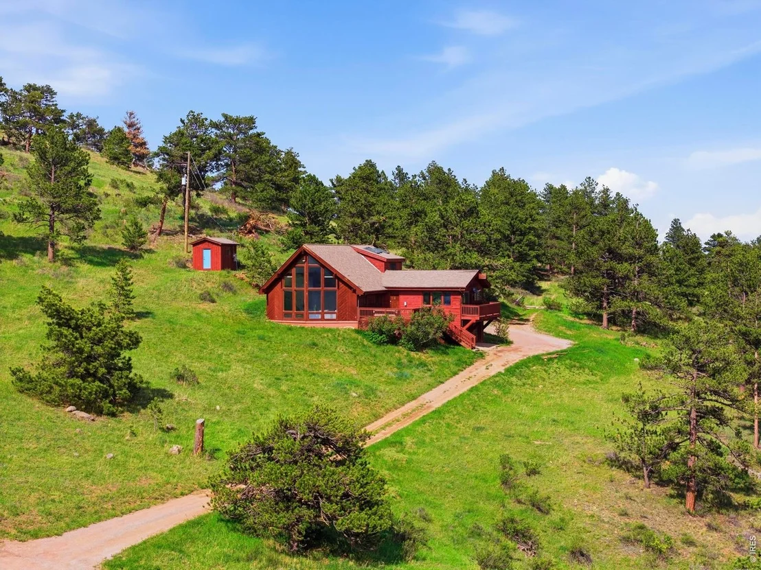 Photo of 8238 Sugarloaf Rd