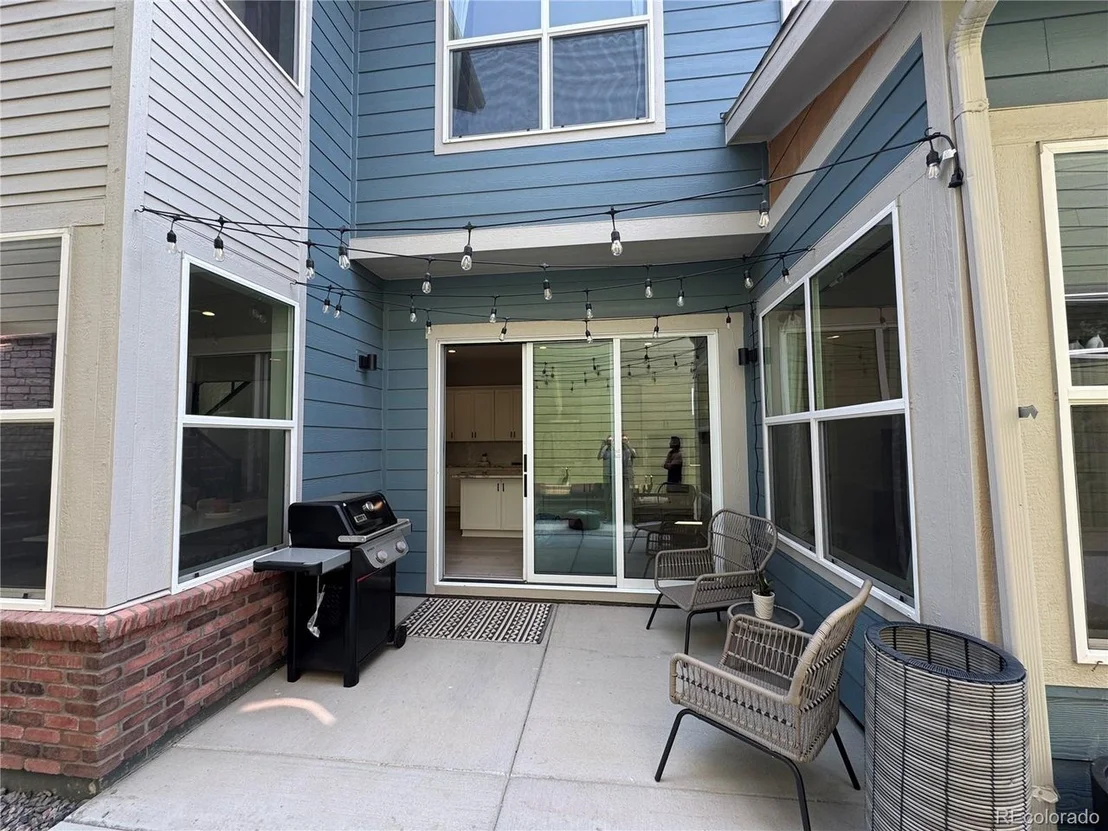 Photo of 958 Superior Dr