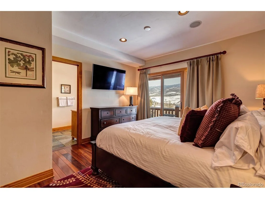 Photo of 101 Pearl Ln