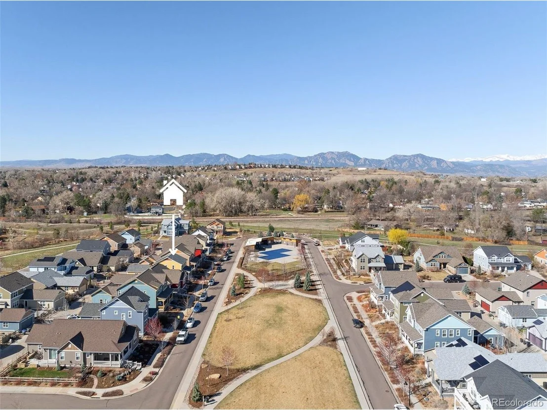 Photo of 2886 Twin Lakes Cir