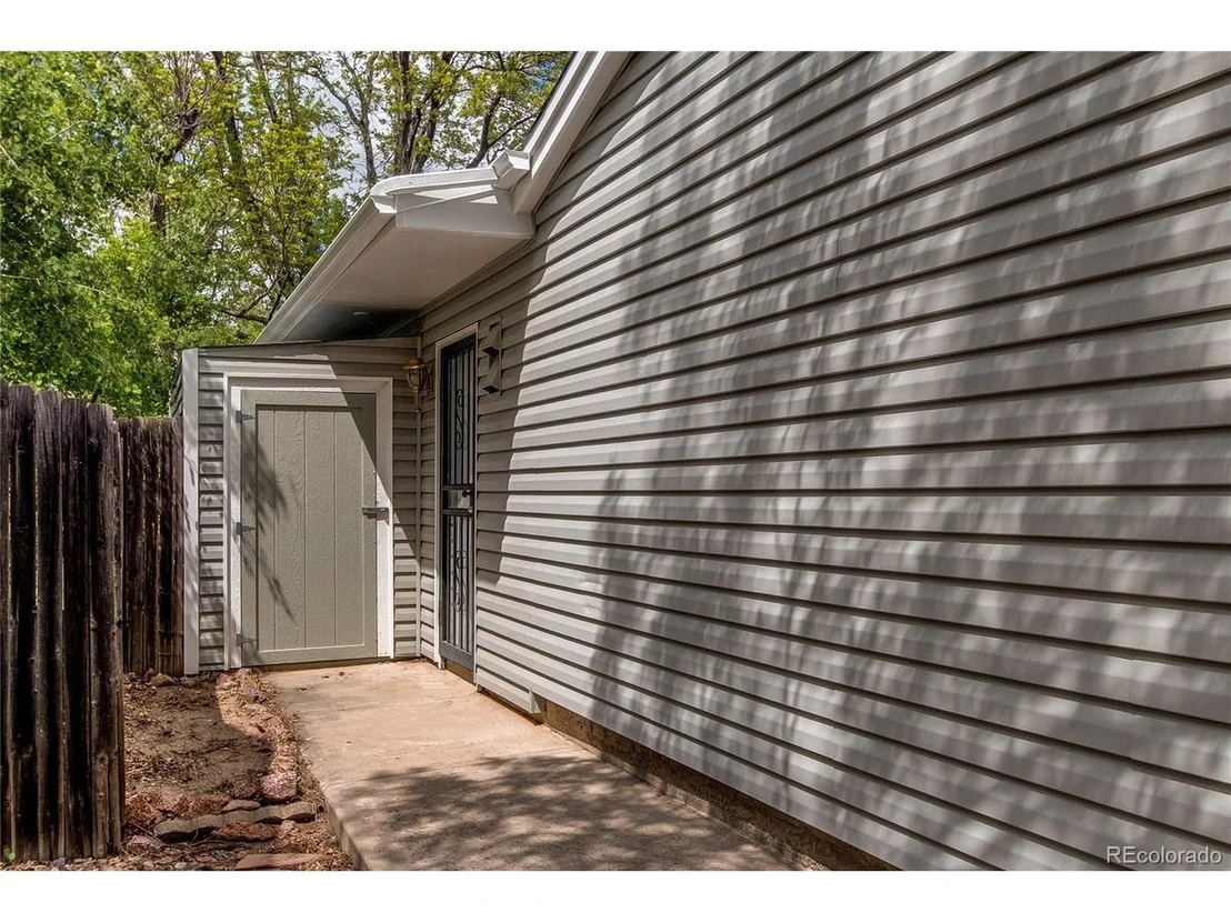 Photo of 2801 W 99th Cir
