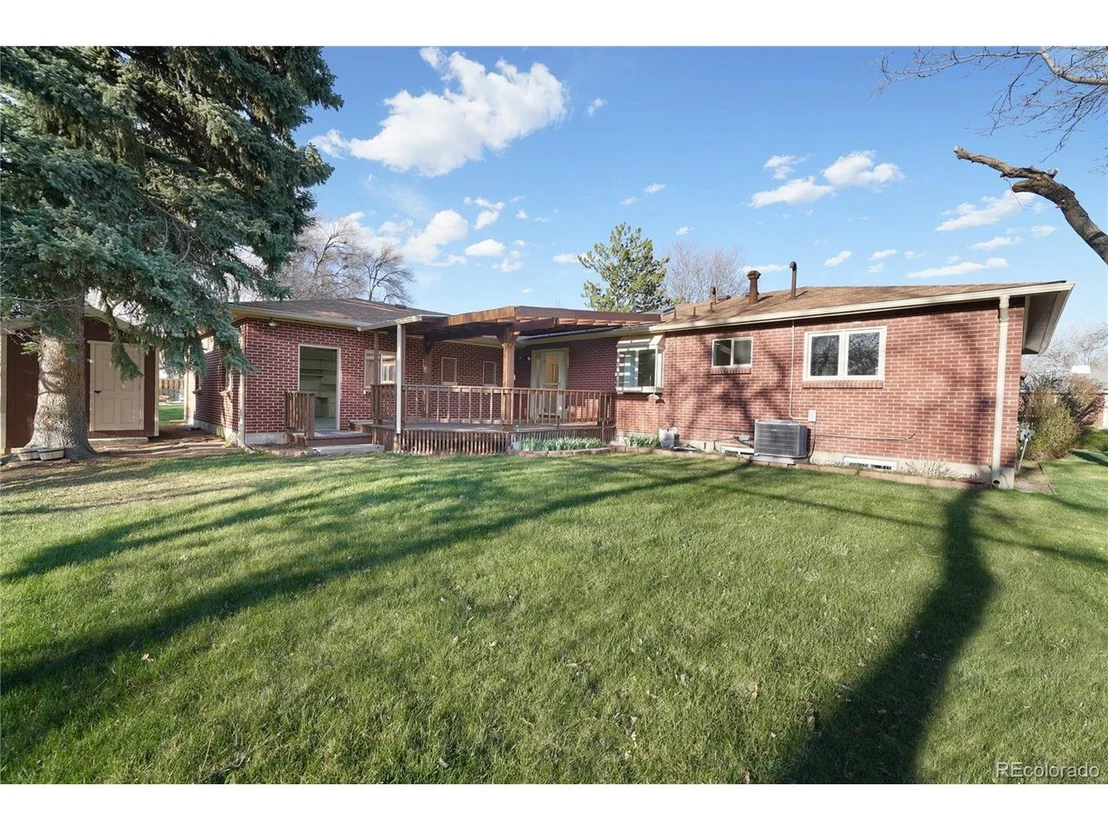 Photo of 6499 Iris Way
