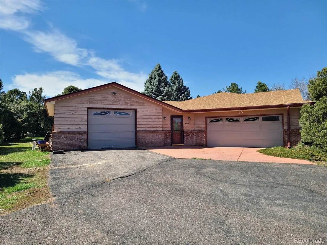 Photo of 5521 Colorow Dr
