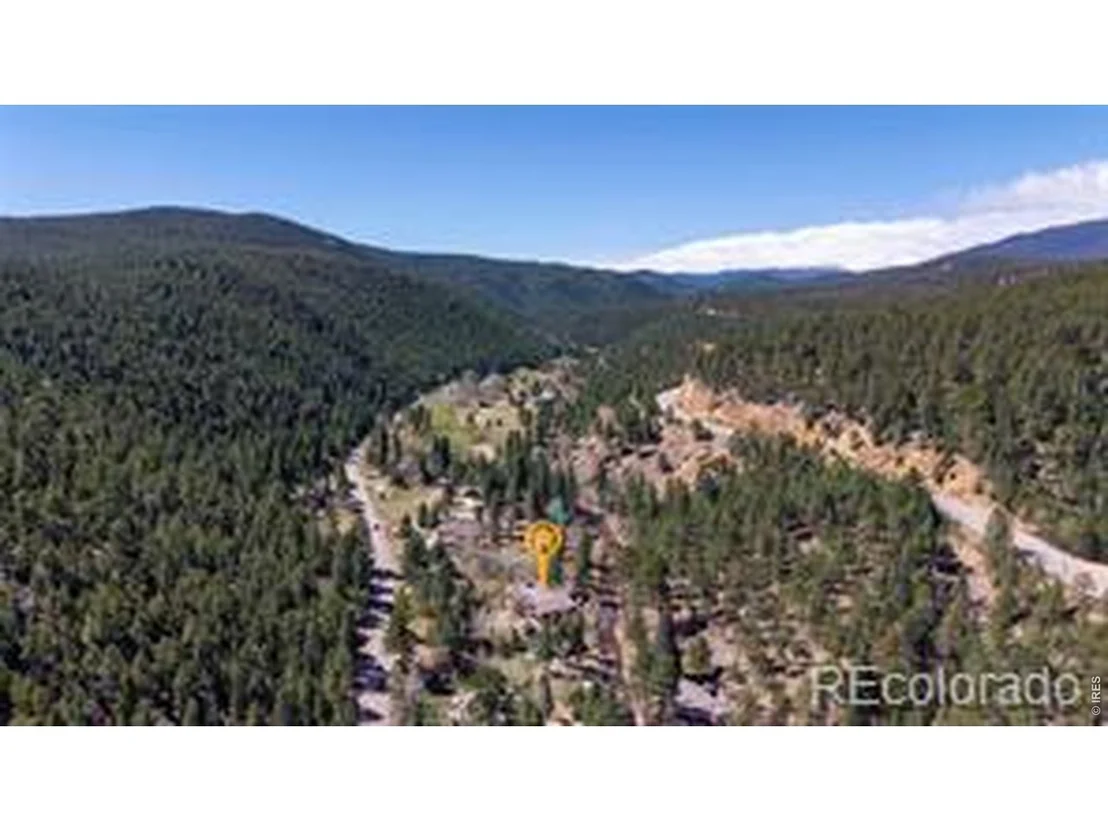 Photo of 746 Riverside Dr