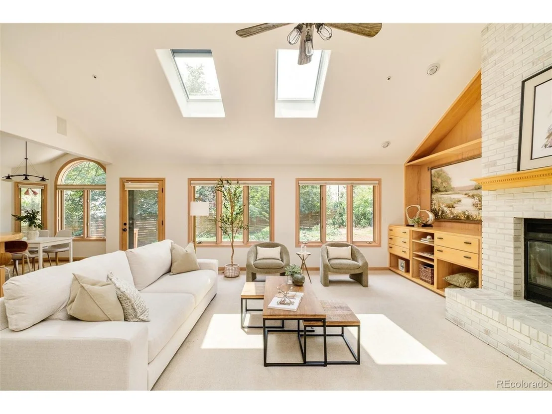 Photo of 1127 Juniper Ave