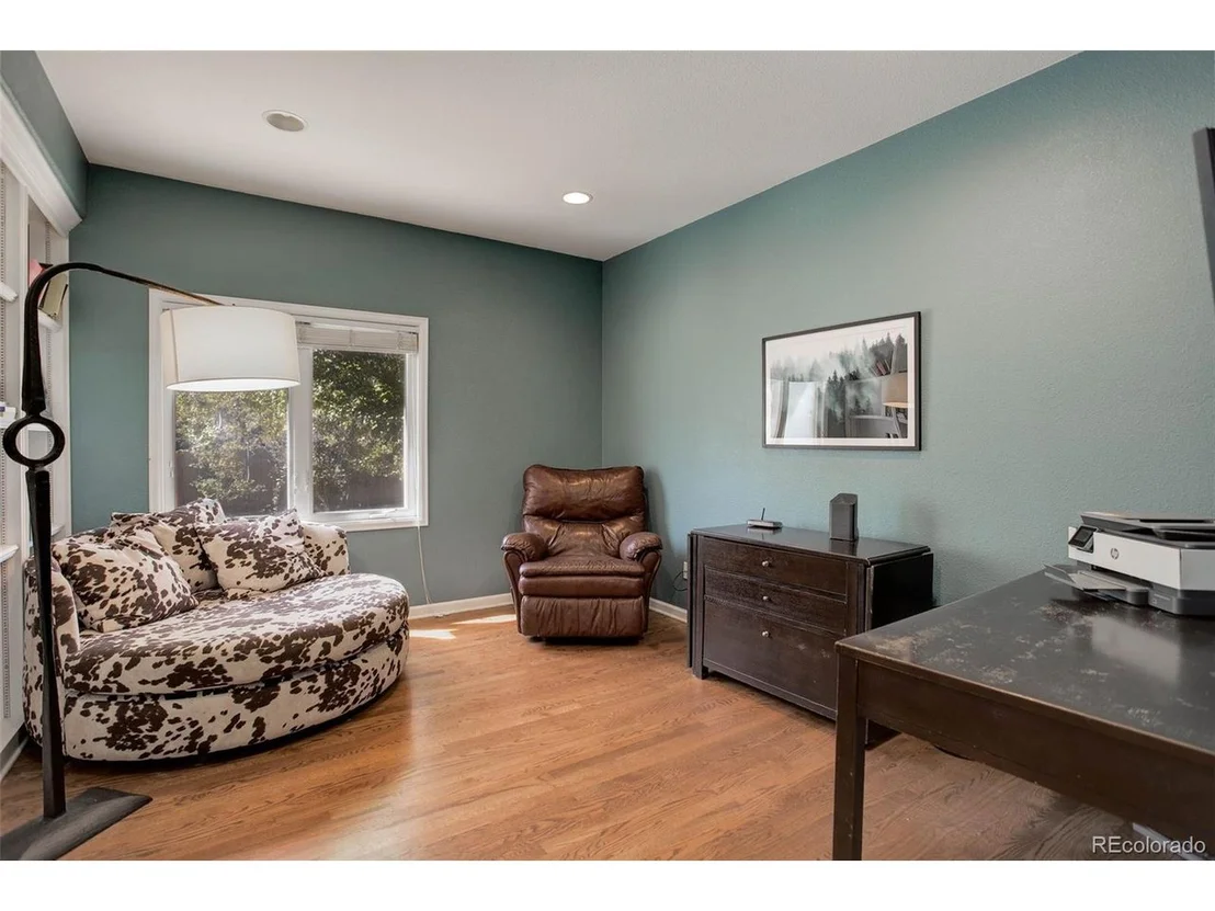 Photo of 345 Onyx Way
