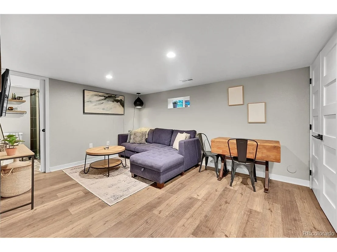 Photo of 2936 Sheridan Blvd