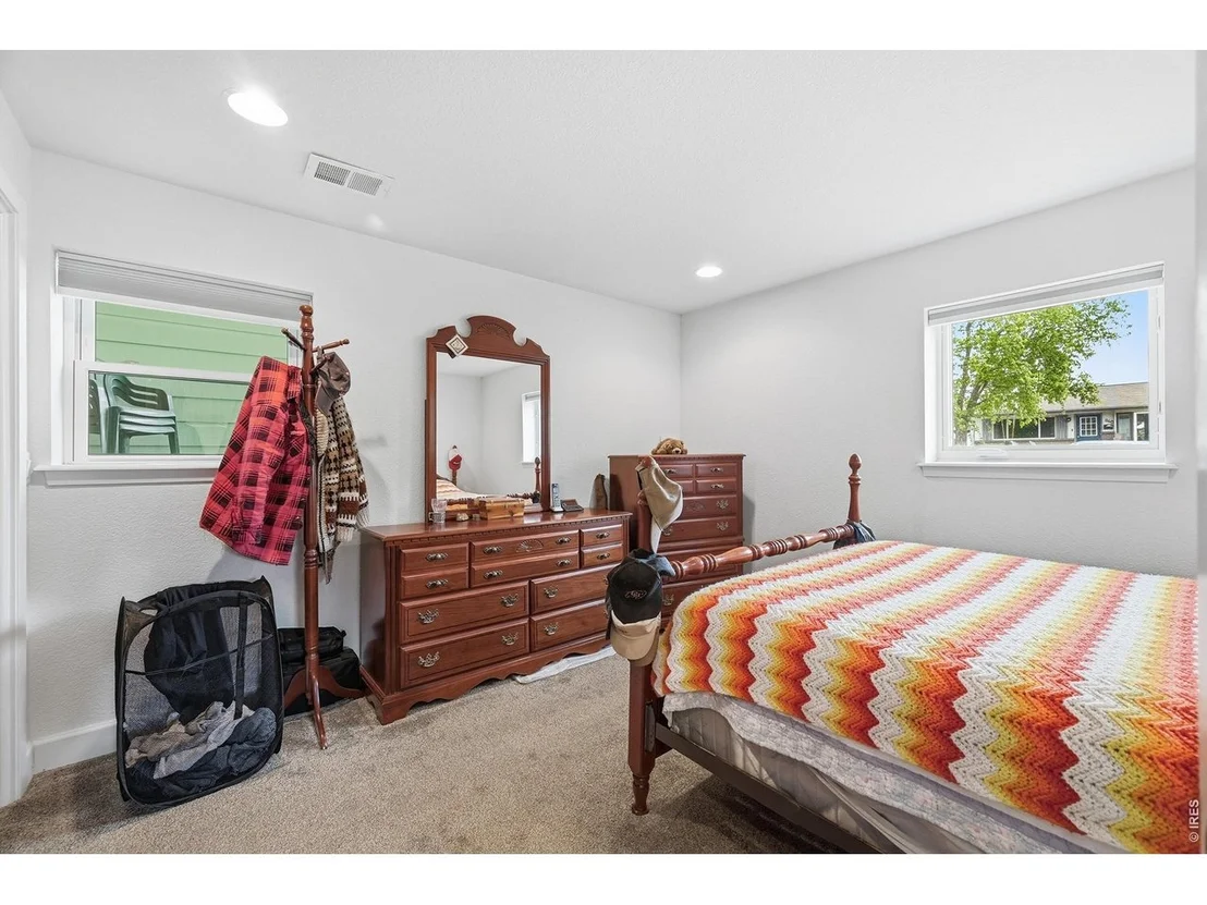Photo of 835 Hartford Dr