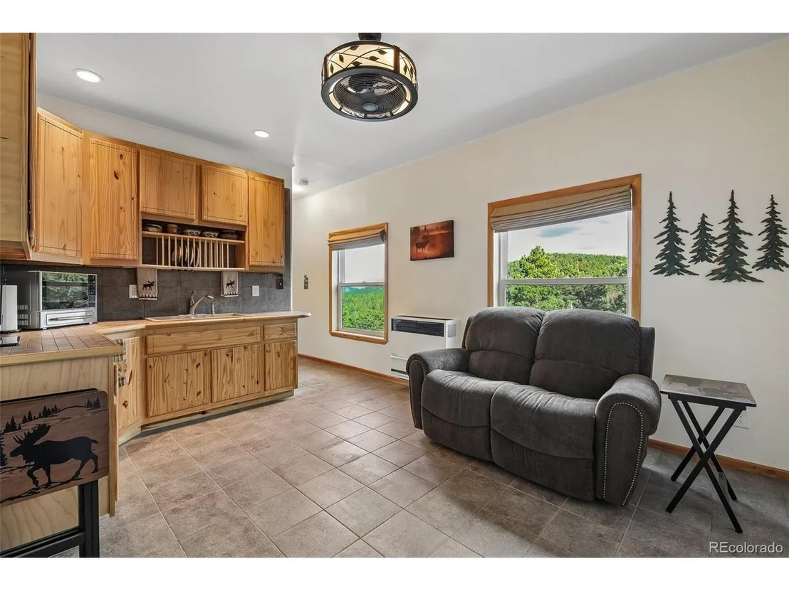 Photo of 7555 Rossman Gulch Rd