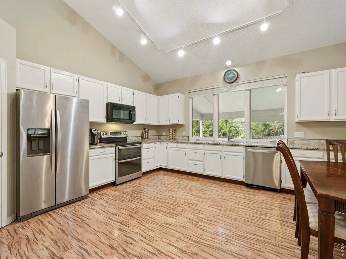 Photo of 9857 Grove Cir