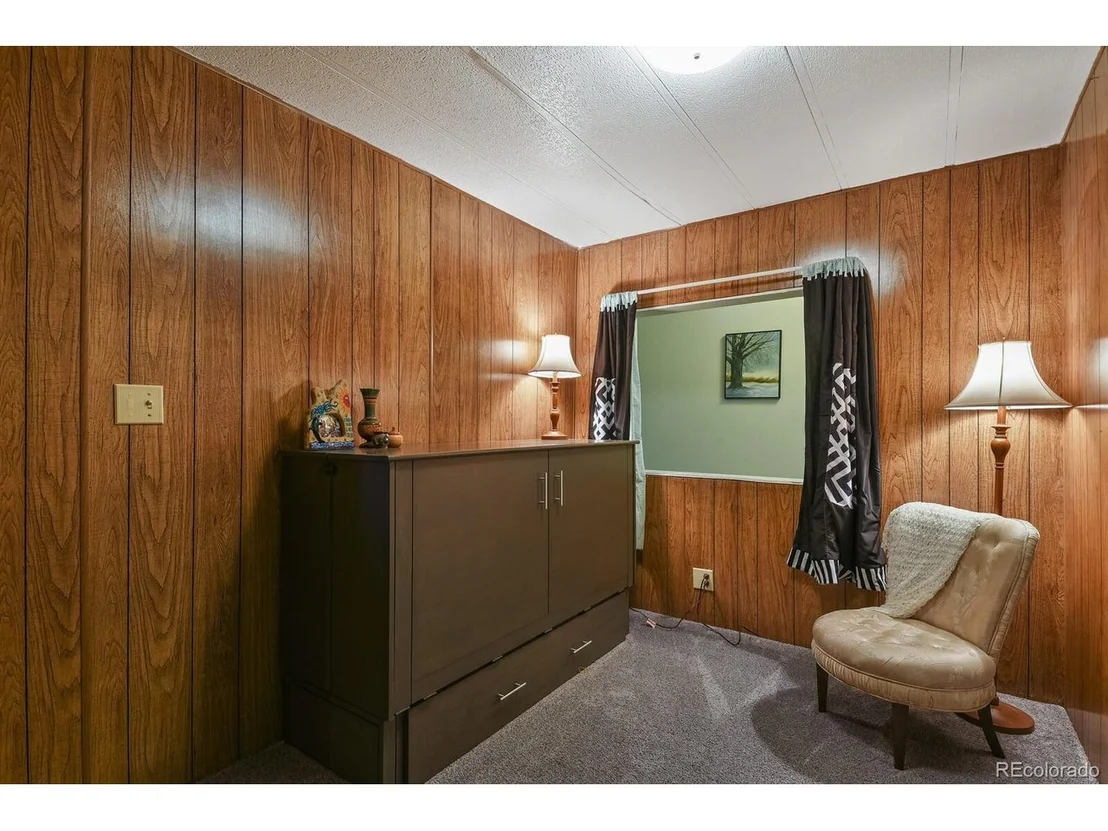 Photo of 332 Lilac Cir