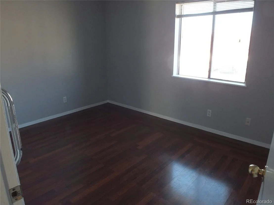 Photo of Unit 1008 at 2201 Sable Blvd