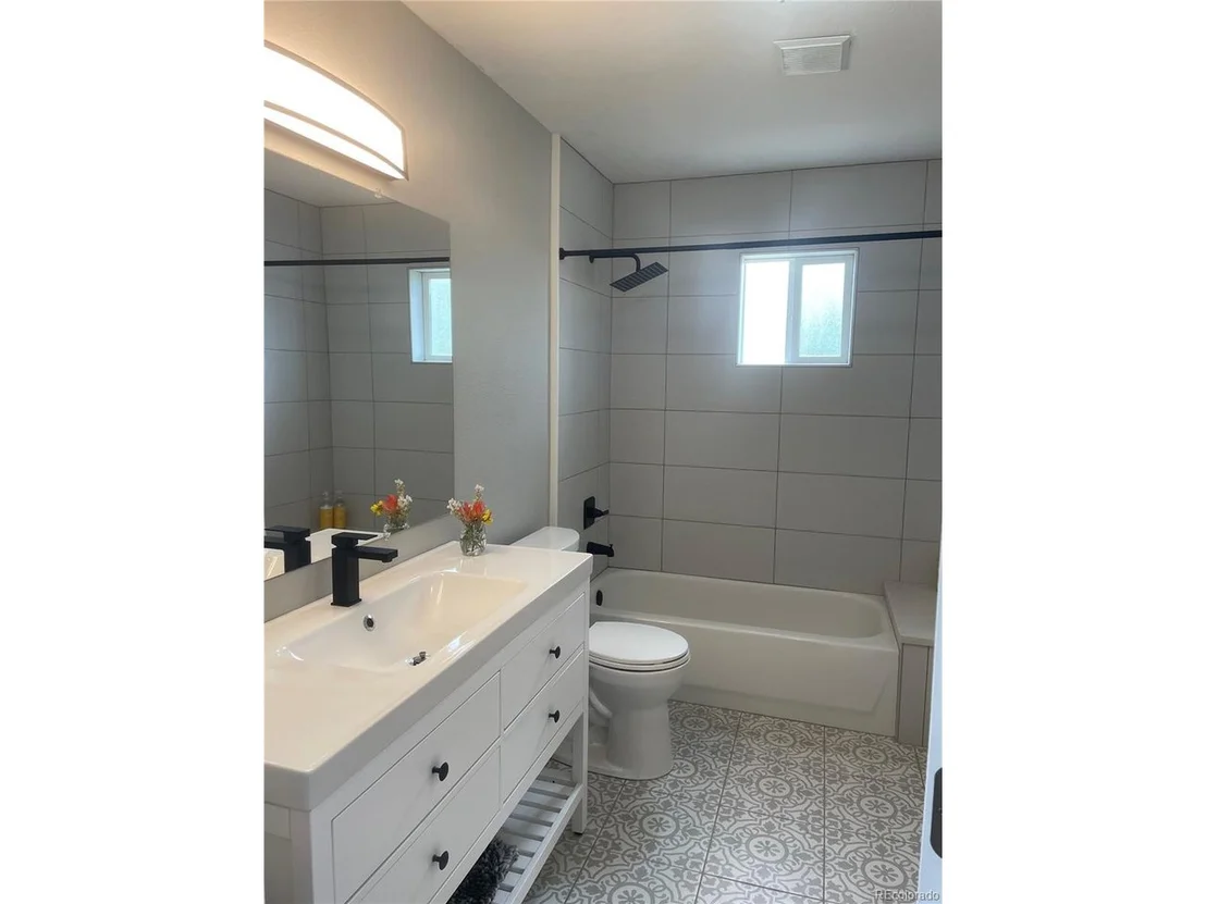Photo of 69 Noxibee Ct