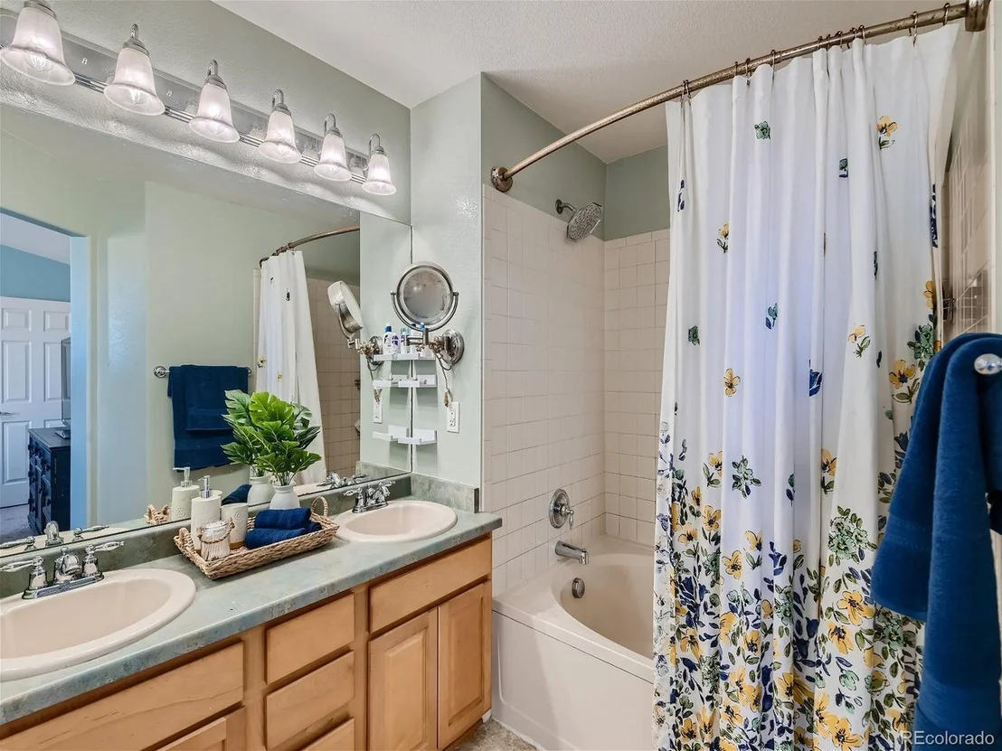 Photo of 351 Mt Elbert St