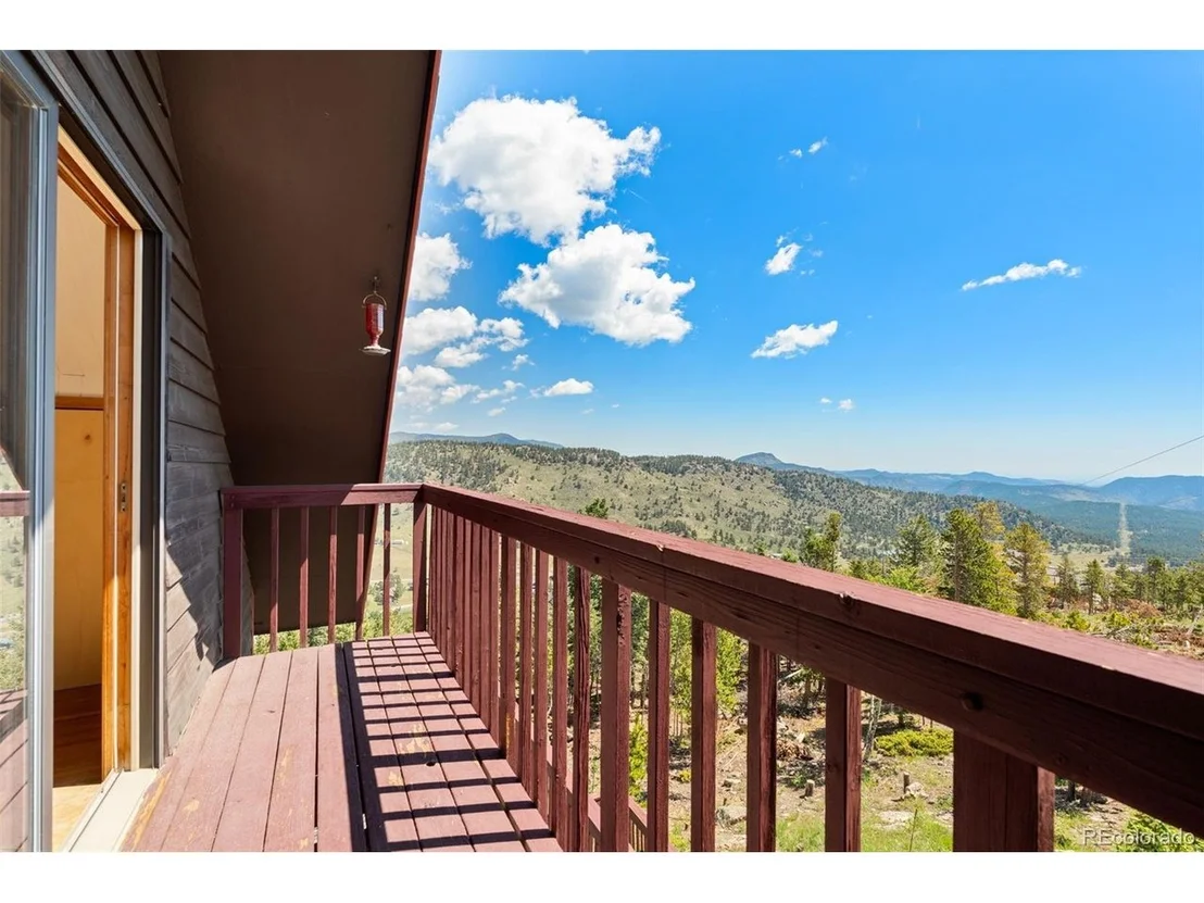 Photo of 848 Aspen Dr