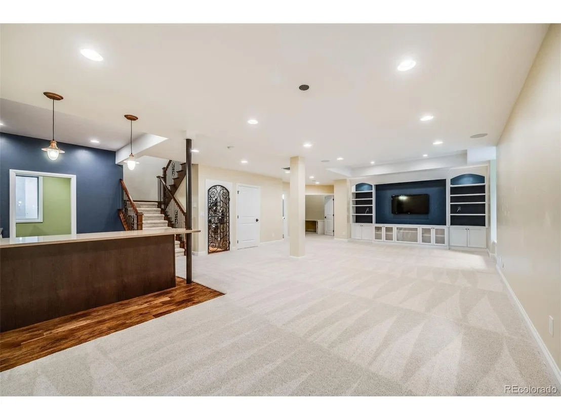 Photo of 2362 Spruce Way