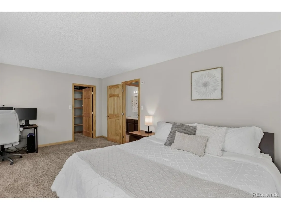 Photo of 11135 Kennedy Ave