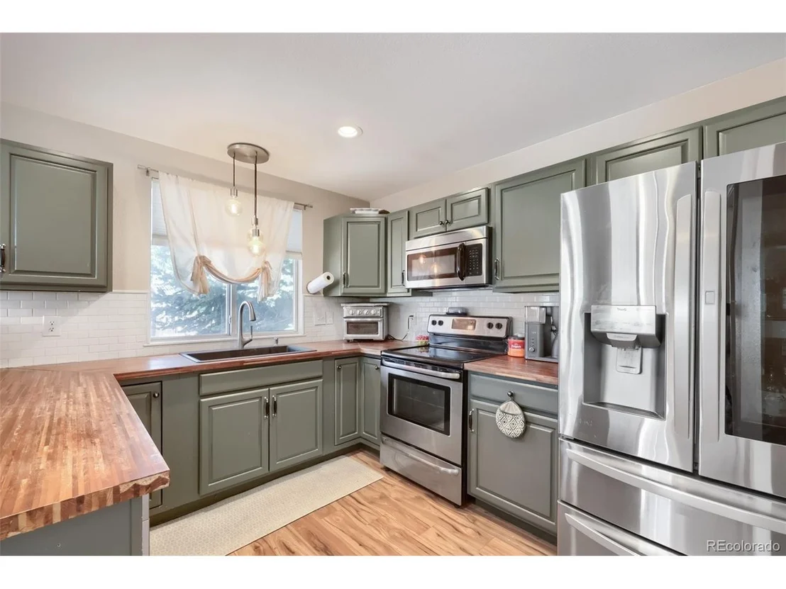 Photo of 8746 Cloverleaf Cir