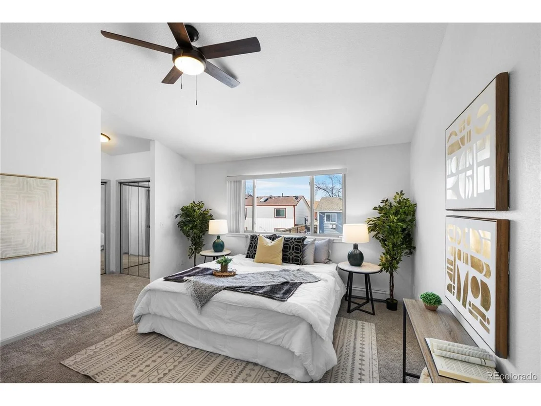 Photo of 453 N 9th Pl