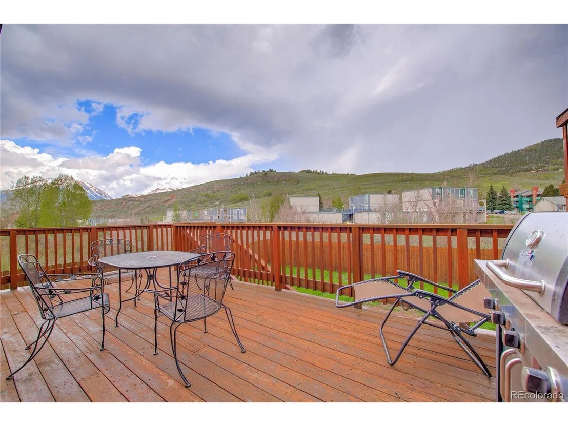 Photo of 231 Alpine Rd