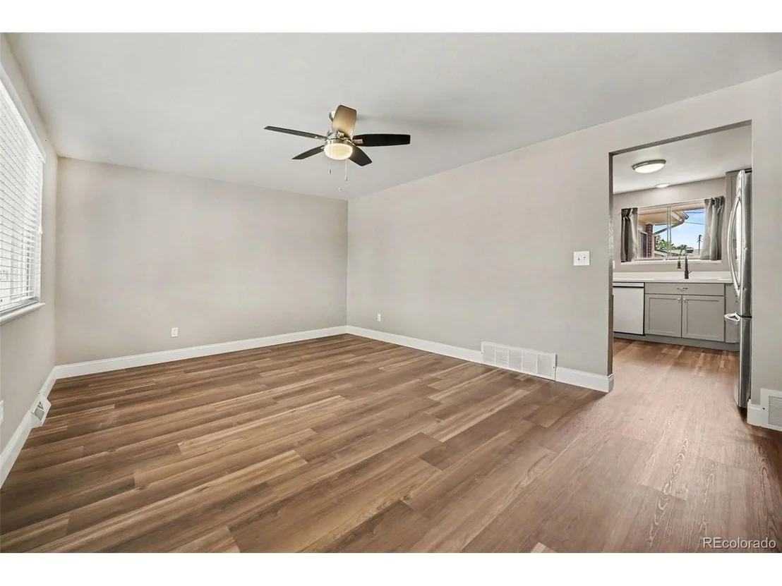Photo of 400 Leo Ln