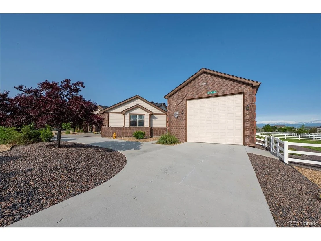 Photo of 16539 Jasmine St