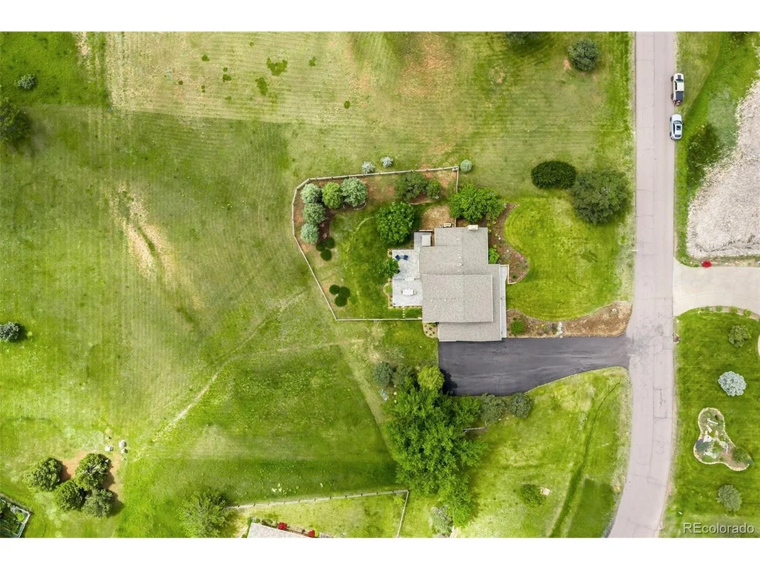 Photo of 5586 Colorow Dr