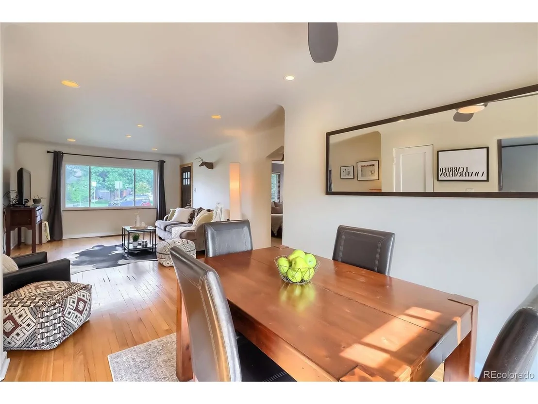 Photo of 995 Elm St