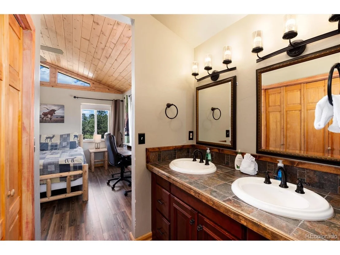 Photo of 1301 Sheep Ridge Rd