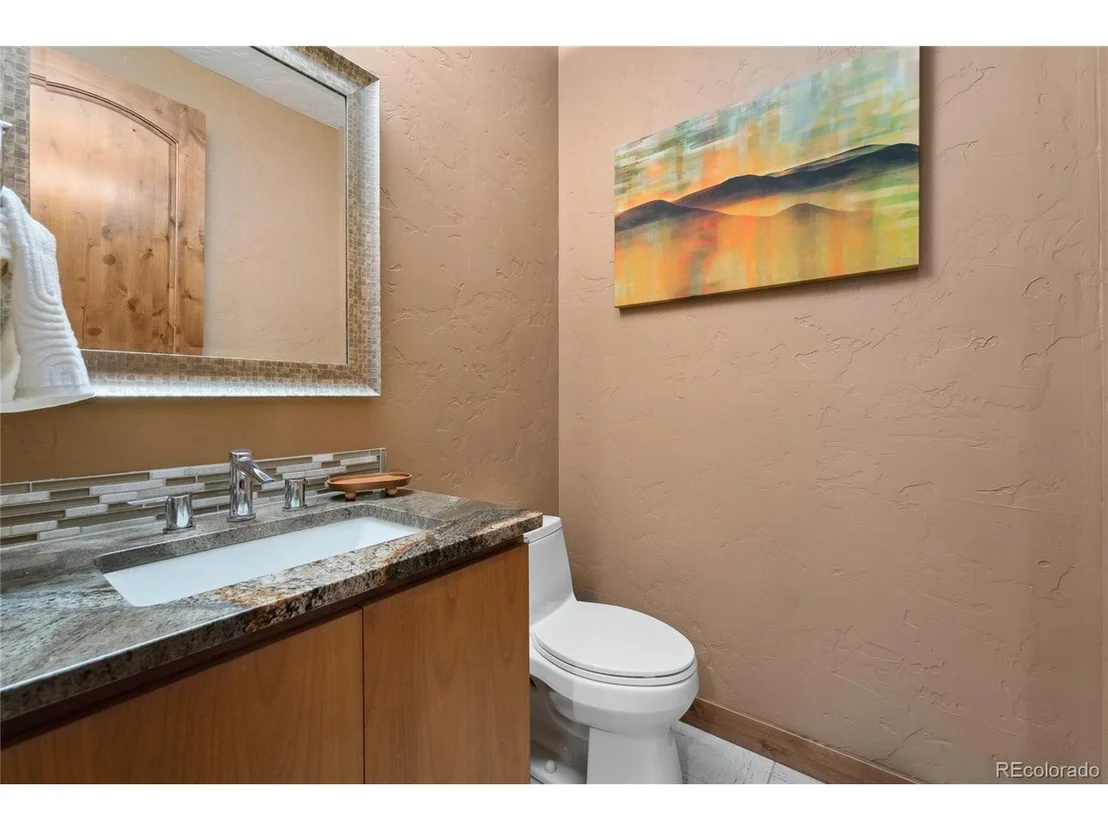 Photo of 5239 Hialeah Dr