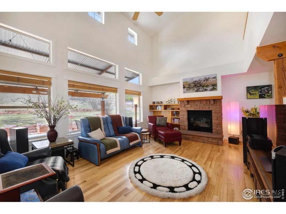 Photo of 385 Vasquez Ct