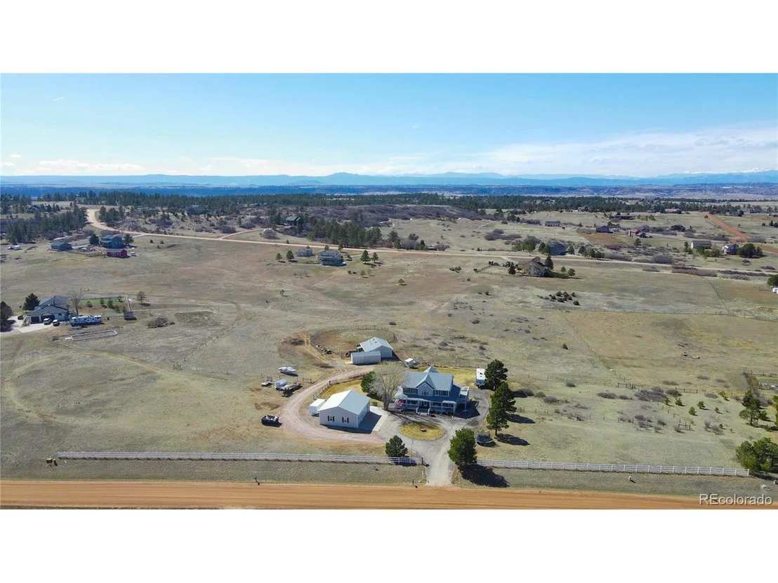Photo of 2257 Deerpath Rd