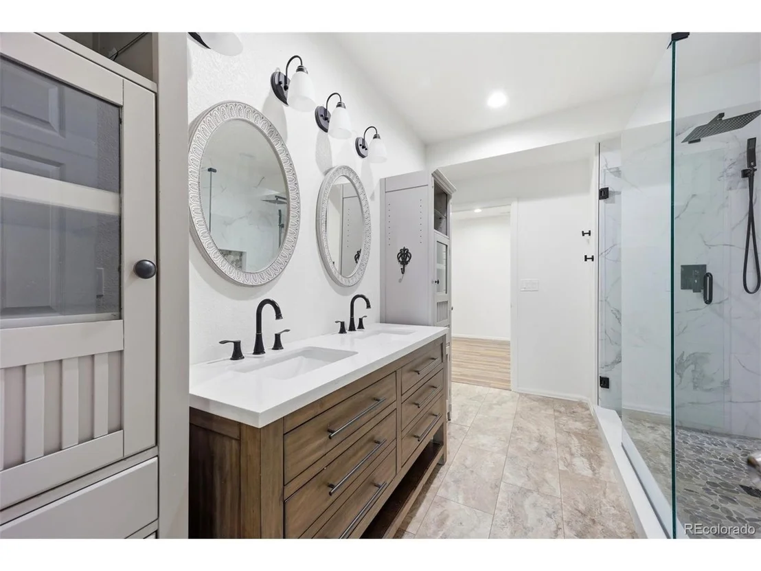 Photo of 42007 Westchester Cir