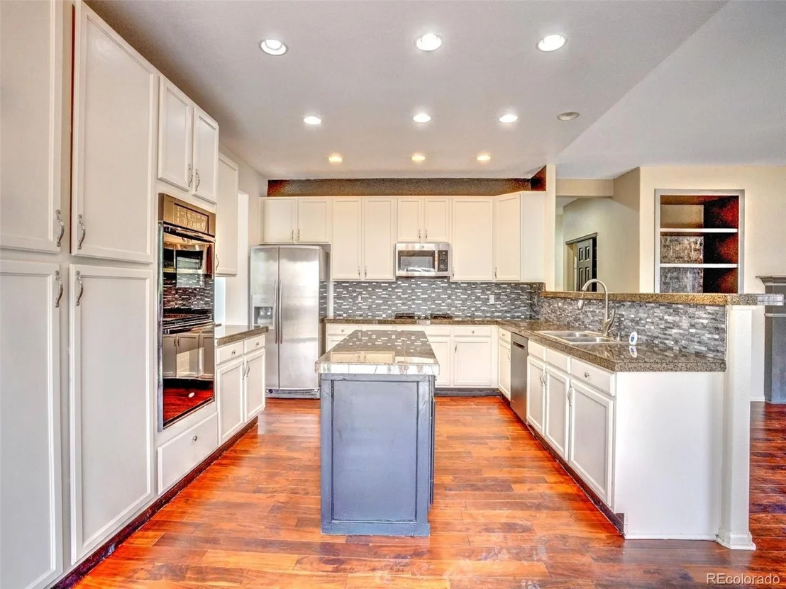 Photo of 5869 Scenic Ave