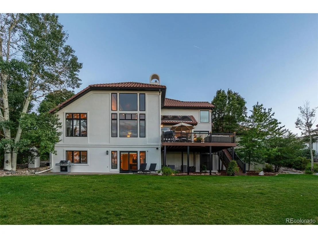 Photo of 8571 Colonial Dr