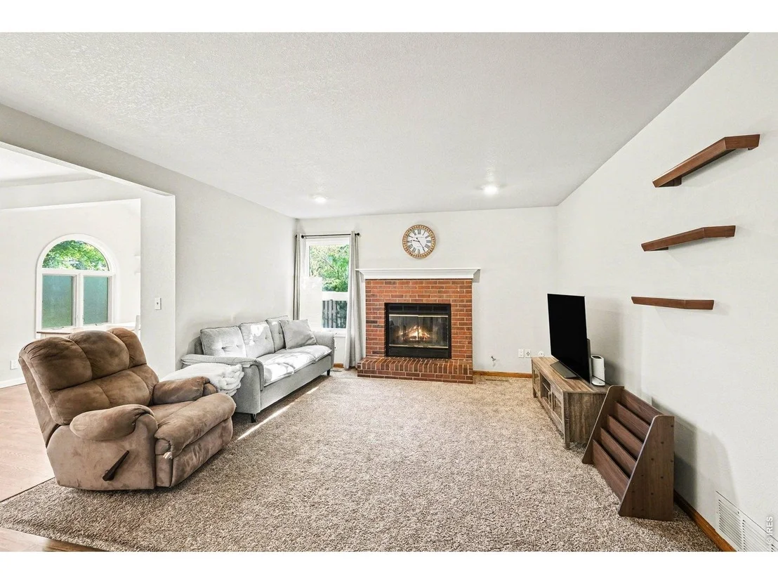 Photo of 1502 River Oak Dr
