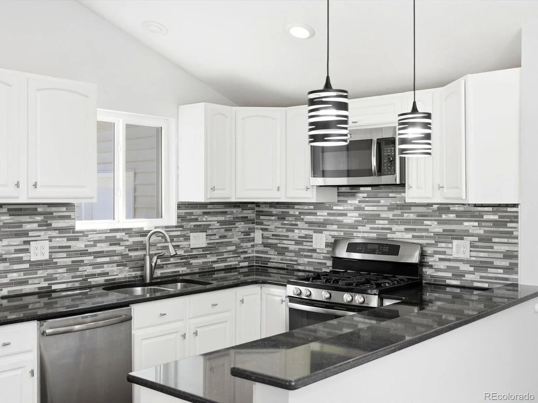 Photo of 6691 Deframe Ct